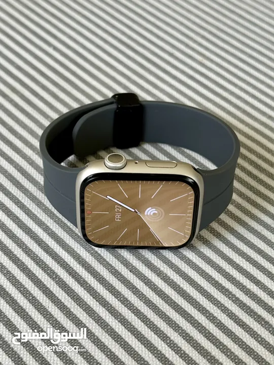 Apple Watch series 8 45mm star light used like new