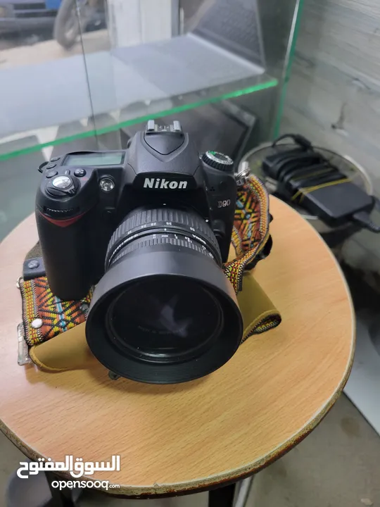 كاميرا نيكون نظيف جدا D90