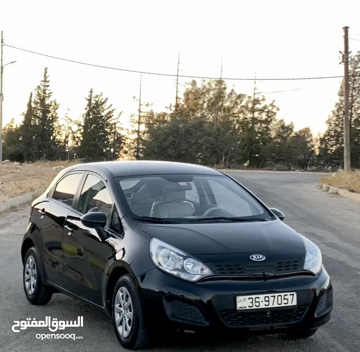 كيا ريو 2015 لون اسود ملوكي فحص كامل بحالة الوكالة