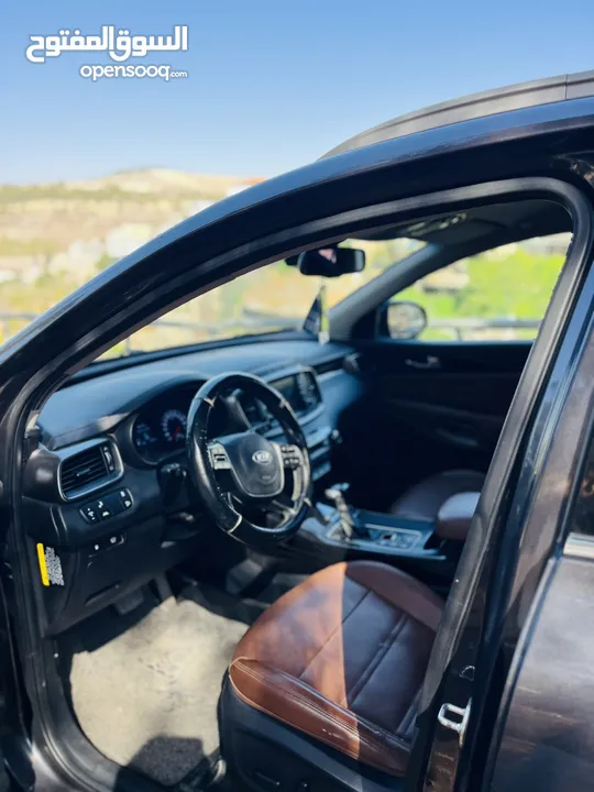كيا سورنتو4X4 فل فل فل ما عدا الفتحة فقط  امكانية البيع دفعة وشيكات