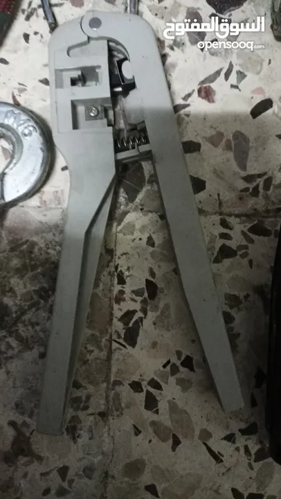 عدد يدوية متنوعة