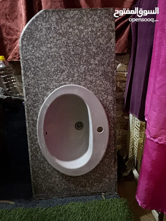 مجلى حمام  مع مغسلة بحالة جيدة للبيع الي معني يتواصل معي عالرقم