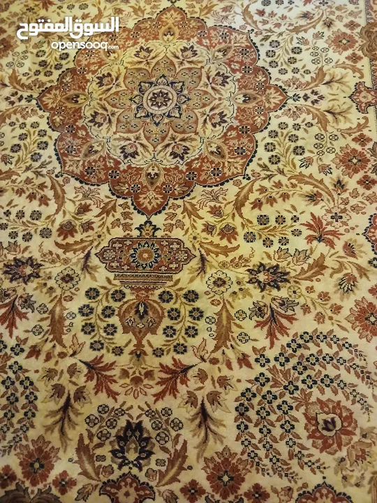 سجاده صوف للبيع طول ما عرض 3 باربعه موجوده جبل الحسين