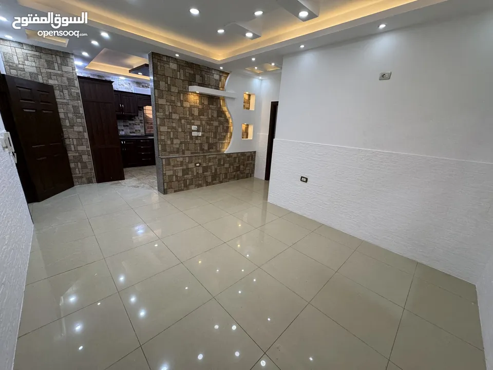 شقة مميزة للبيع/الياسمين