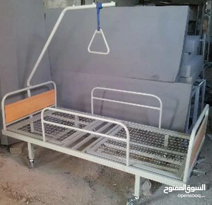 سرير طبي جديد