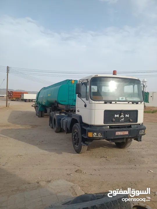 Good condition  6 wheel with hydraulic tank and pump