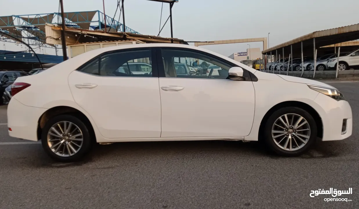 Toyota Corolla SE+ V4 2.0L Model 2014