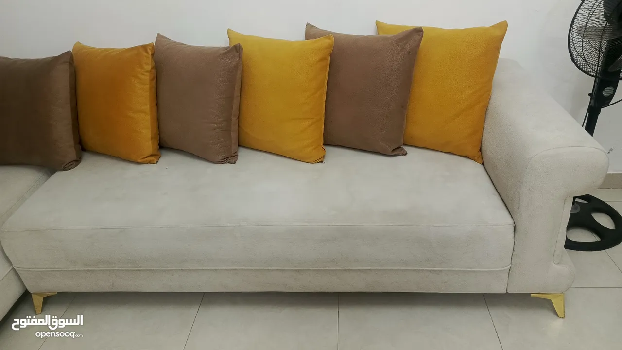 طقم كنب. كورنر للبيع بحاله جيده