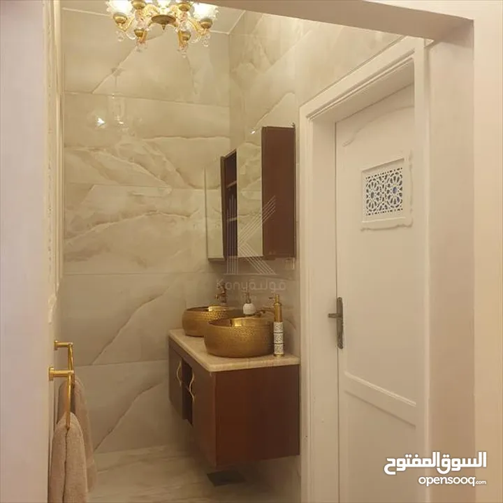 فيلا مستقلة مميزة للبيع في طبربور