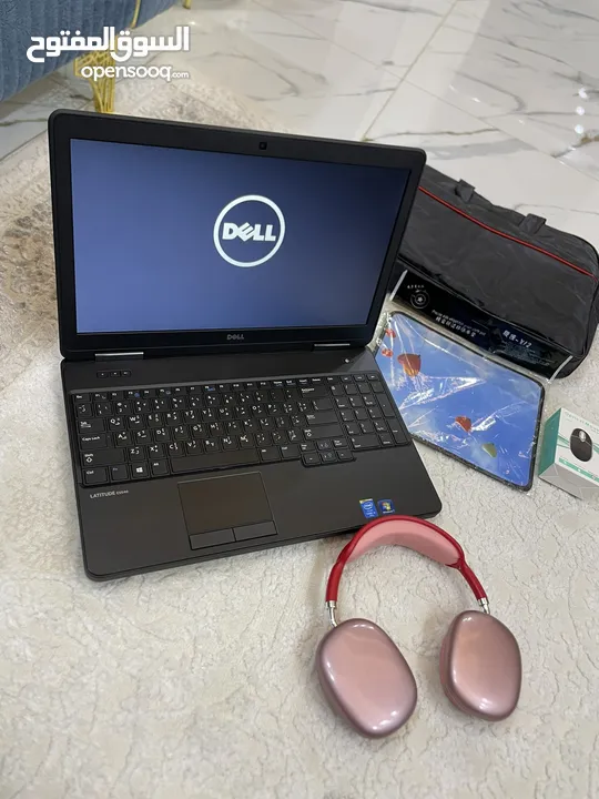 لابتوب حجم كبير كامل 149 Core i5 بحالة لجديد RAM 8.00 HARD 256SSD