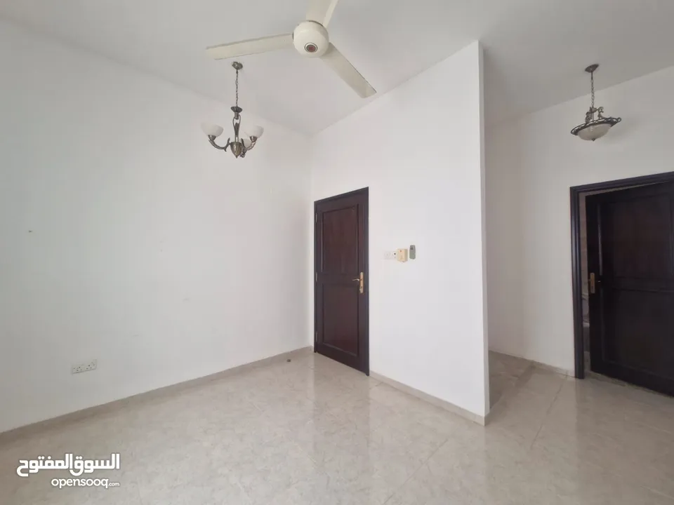 4 BR + 1 Maid’s Room Villa for Rent – Qurum