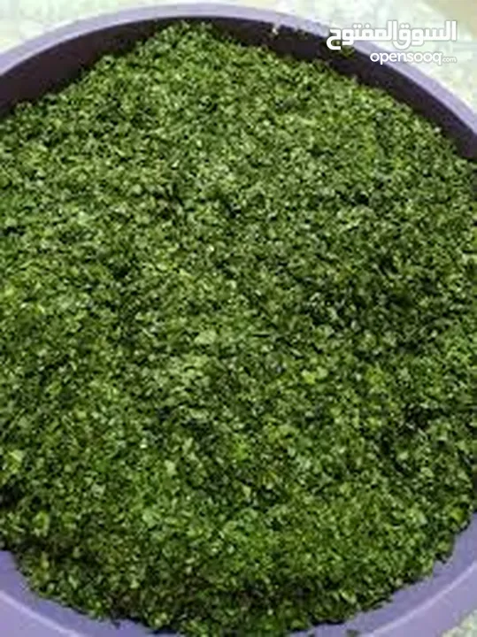 ملوخيه مغسله ومنقبه فرم ناعم جاهزه للطبخ وللتفريز وموجود ناشفه مفروكه وناعمه بدون عيدان مغسله
