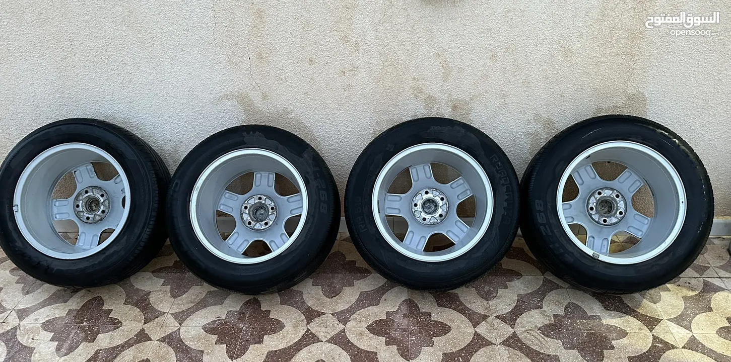Audi Rims+tires In perfect condition/ جنطات اودي للبيع مع كوشوك