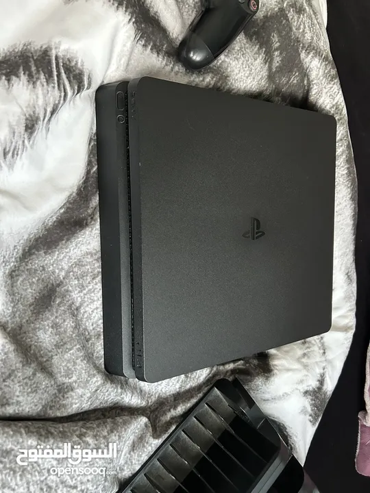 بحاله الجديدددد بسعر حرق الجهاز والله ولا نقره ولا بعلق ولا اشيPlayStation 4 slim