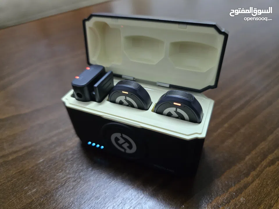 مايكروفون لاسلكي من نوع Hollyland LARK M2 (نسخة Combo الشاملة)