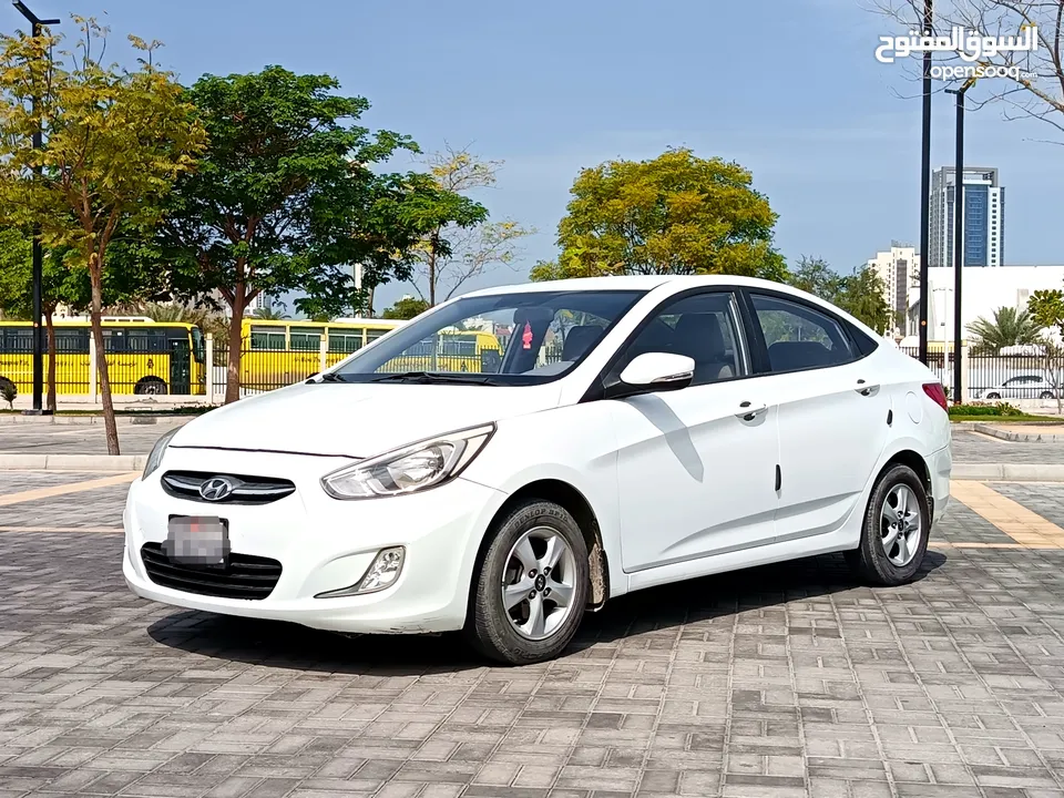 HYUNDAI ACCENT 1.6L 2017 MID OPTION FUEL EFFICIENT CAR FOR SALE