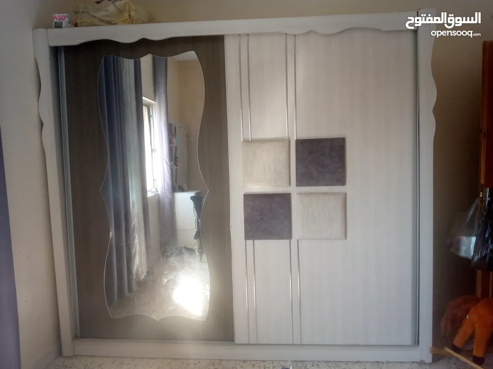 غرفة نوم خشب ثقيل مع اضاءة  للتواصل واتس اب