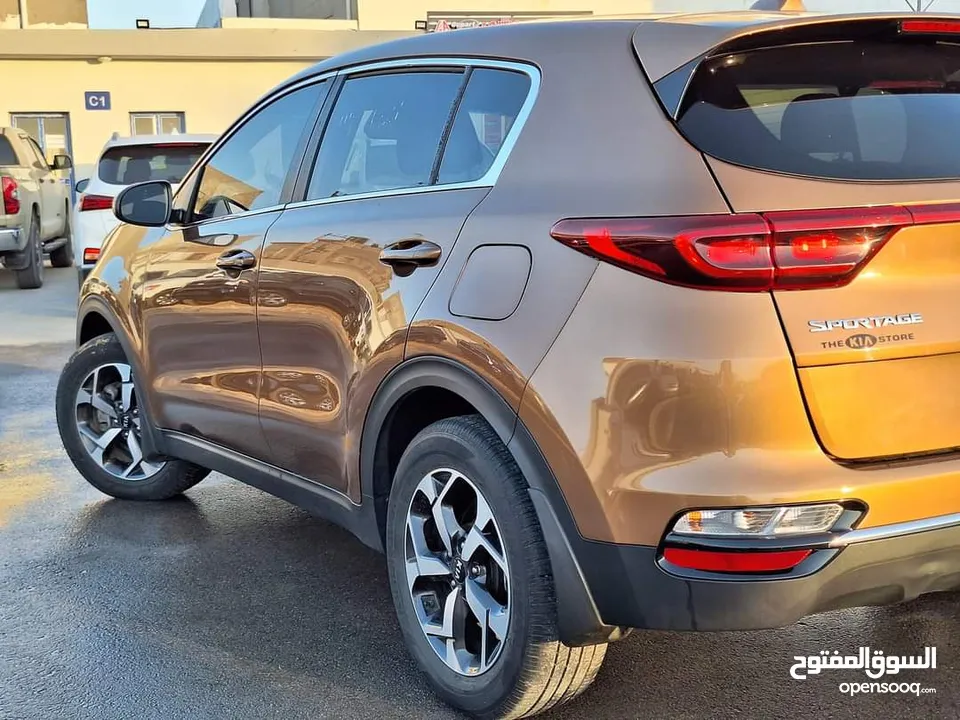 KIA SPORTAGE LX 2020