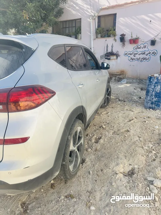 جيب هنداي توسان 4/4