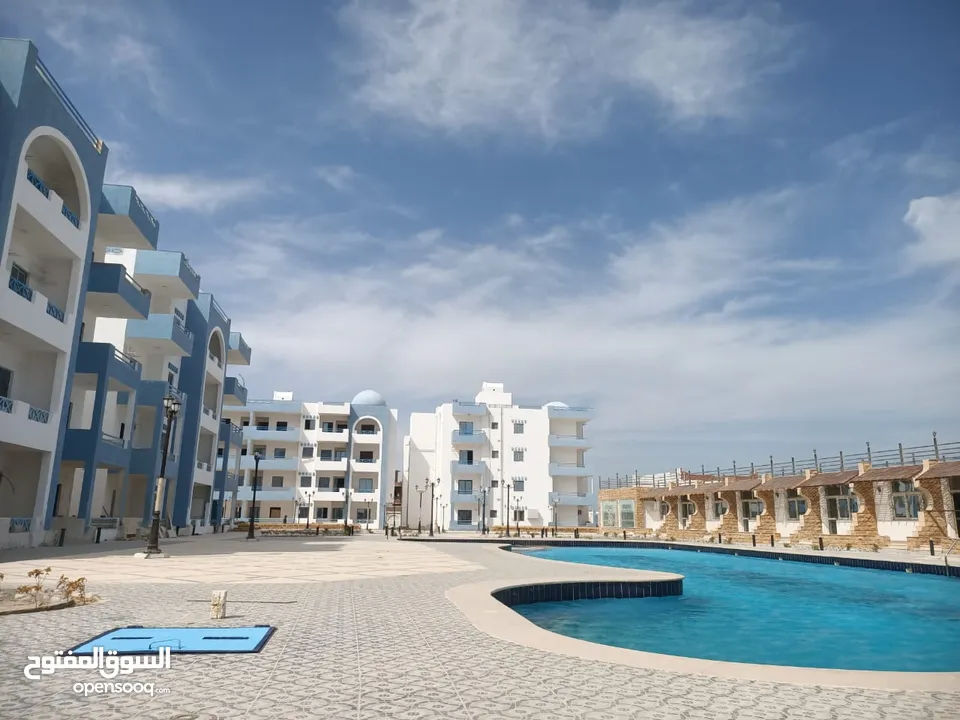 شاليه عالبحر  ف منتجع Oasis Marina Hurghada قبل الجونه ب 5 دقائق