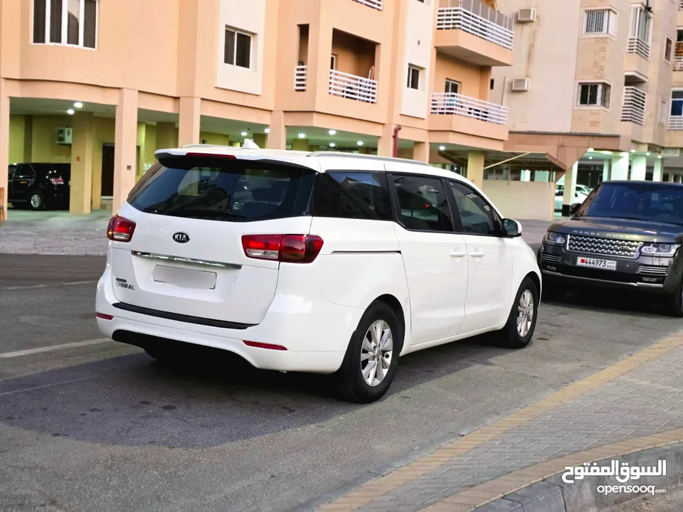 KIA CARNIVAL 3.3L 2016 SINGLE OWNED 8 SEATER VAN TYPE IN GOOD CONDITION CAR FOR SALE