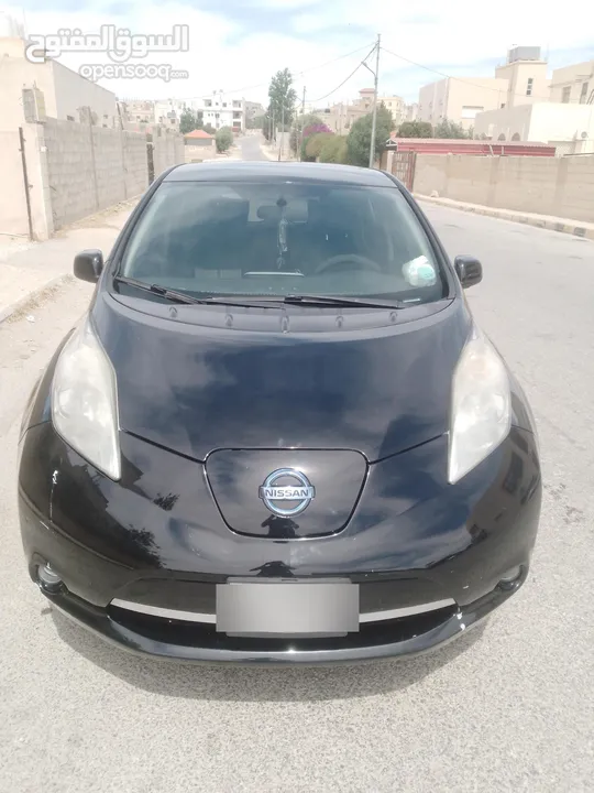 نيسان ليف موديل 2015