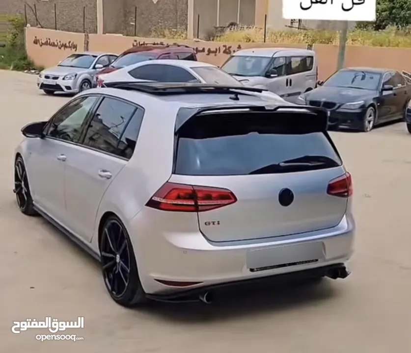 مطلوب جولف شكات 2000 بالشهر