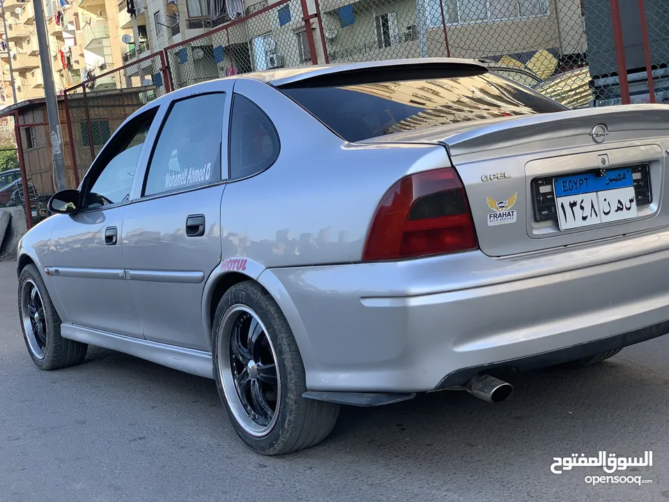 Opel Victra 2000 للبيع