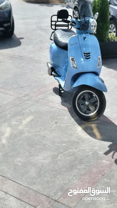 فيسبا لون مميز  2025 Vespa Vxl 150