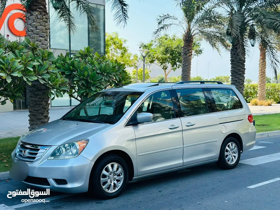 Honda Odyssey ( 7 Seater Family Van) Year-2008 model.Full option model with Sunroof. Automatic door