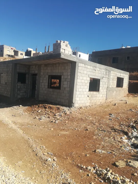 بيت قيد الانشاء للبيع المنشية / ابوحمور