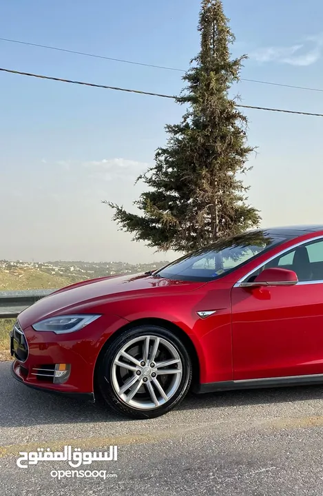 Tesla Model S  P85+