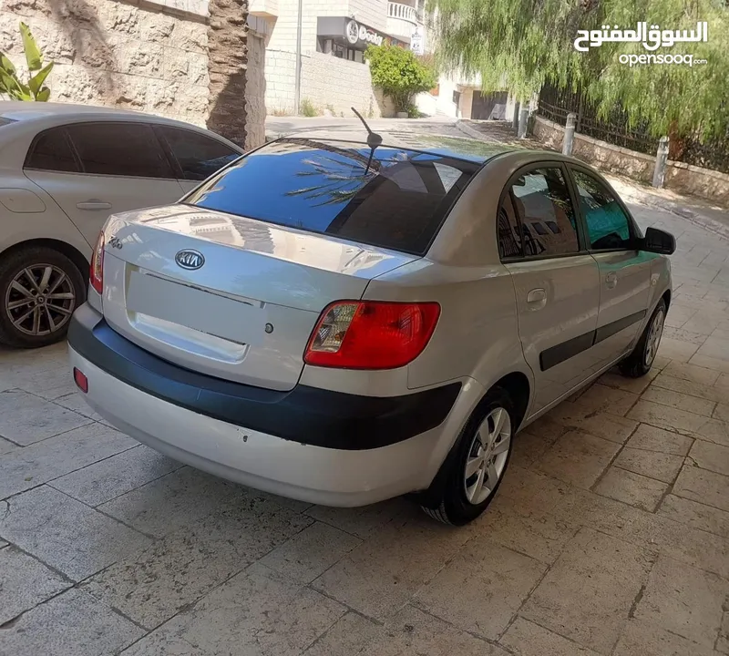كيا ريو موديل 2009 بنزين اتوماتيك