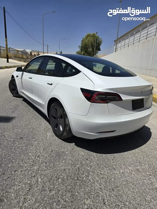 Tesla 3 2023 Standard Plus - Autoscore b +