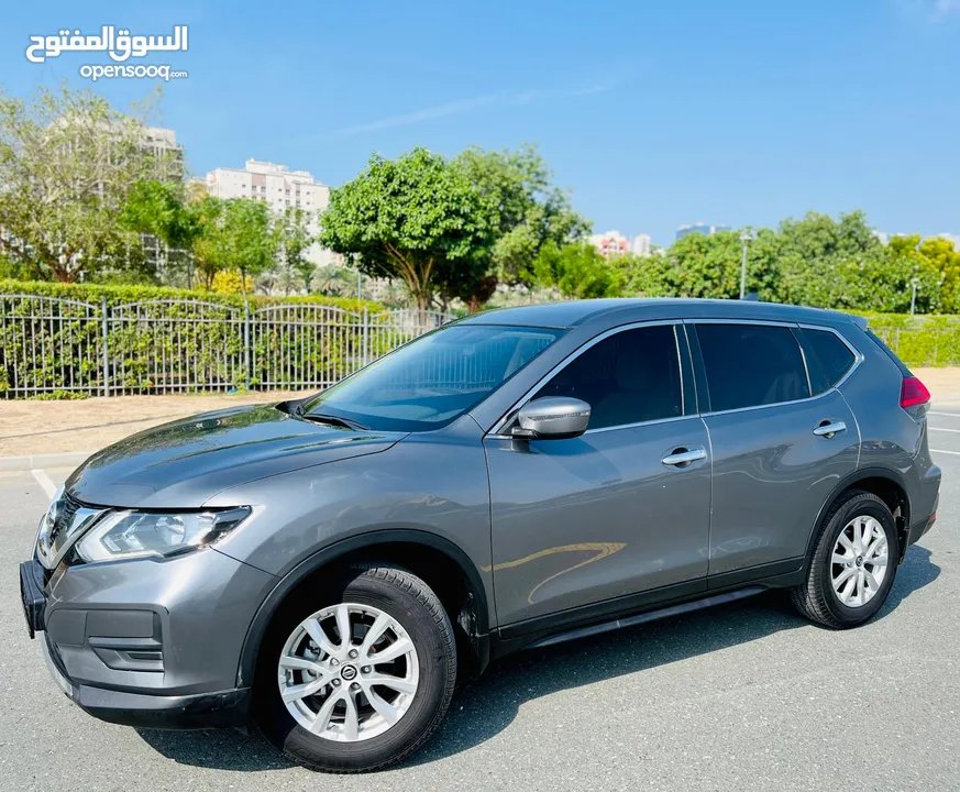 A Well Maintained NISSAN XTRAIL 2020 GREY 2.5L GCC