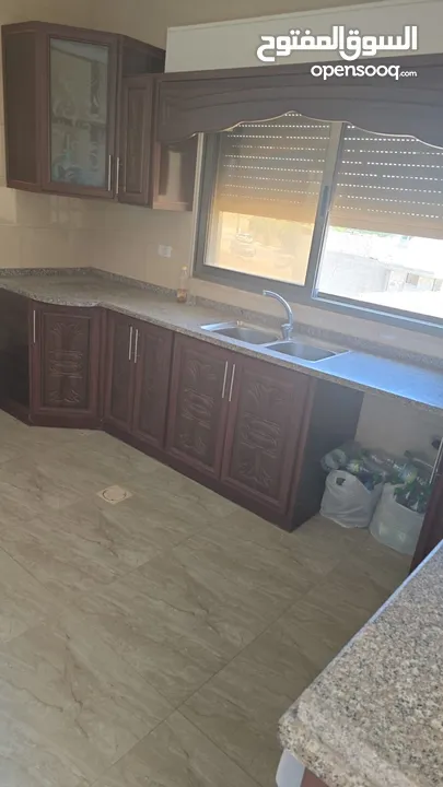 شقه للبيع حنينا طابق ثاني بسعر حرق