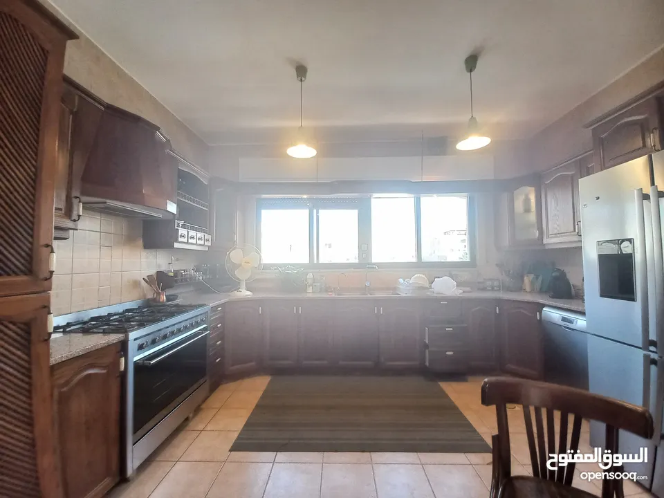 شقة مع روف مفروشة للايجار في الرابية  ( Property 34158 )-174867630