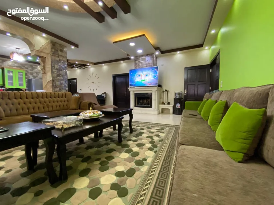 فيلا مميزه في منجا قرب طريق عمان مادبا