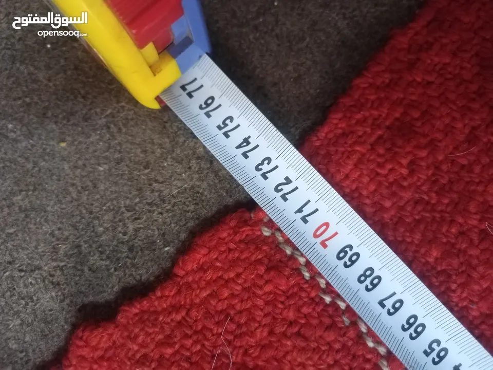 بساط صوف قديم