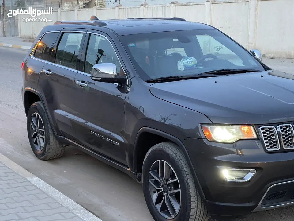 Jeep grand Cherokee 2019 للبيع