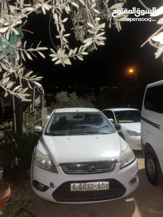 فورد فوكس 2006 سيارة مرخصة مأمنة بصلاة عنبي