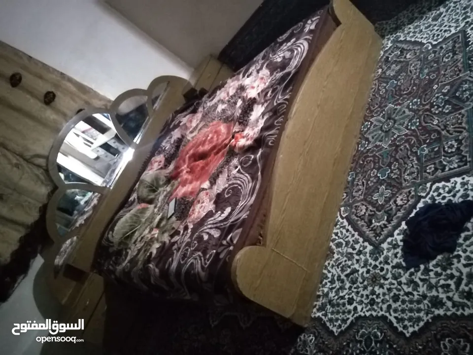 غرفة نوم تفصيل لاتيه 18ست ظرفات +ملحق ضرفتين الخزانه طابقين للبيع