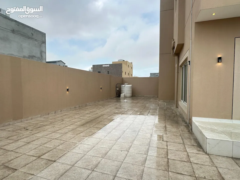 للإيجار فيلا في جو (راس حيان)  Villa for rent in Ras Hayyan