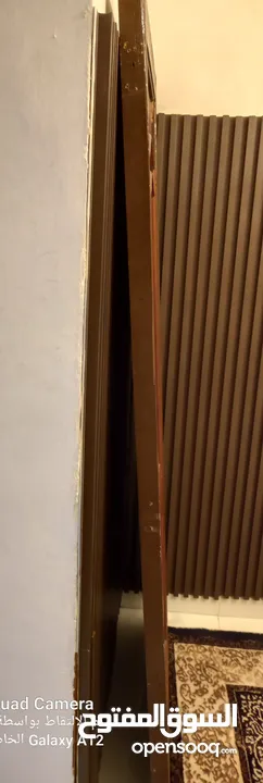 باب خشب شبه جديدللبيع