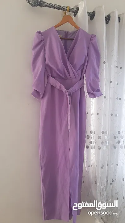 فساتين للبيع لبسه واحده بحاله جيده جداً