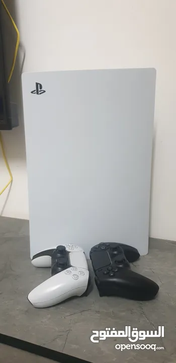 متسعمل بحالة ممتازة PlayStation 5