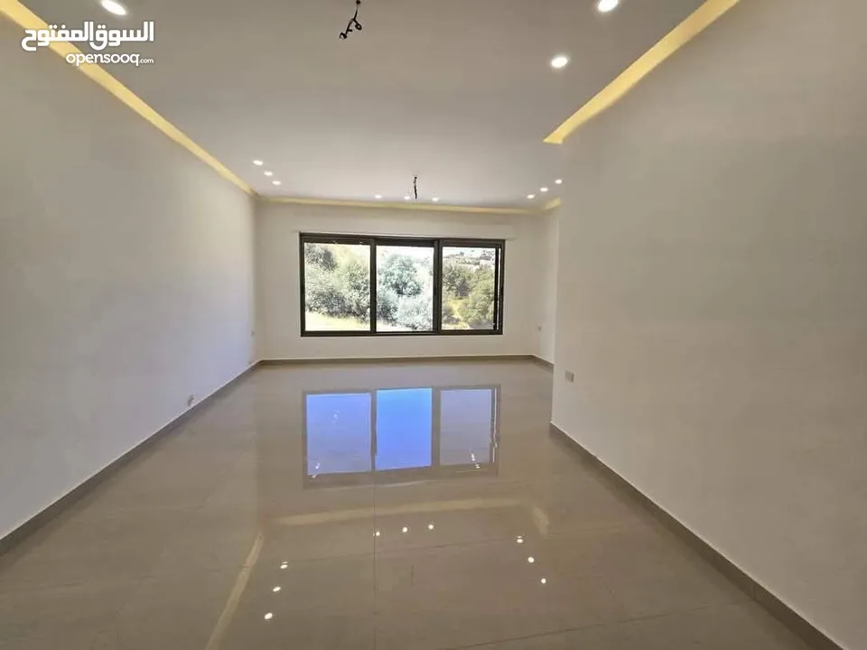 شقه ارضيه للأيجار في اجمل مناطق دابوق قرب بيت الزيارة الرهبات الورديه مساحه 240m وحديقة 300m