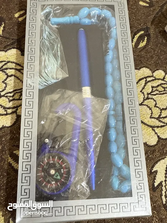 سبح وأقلام