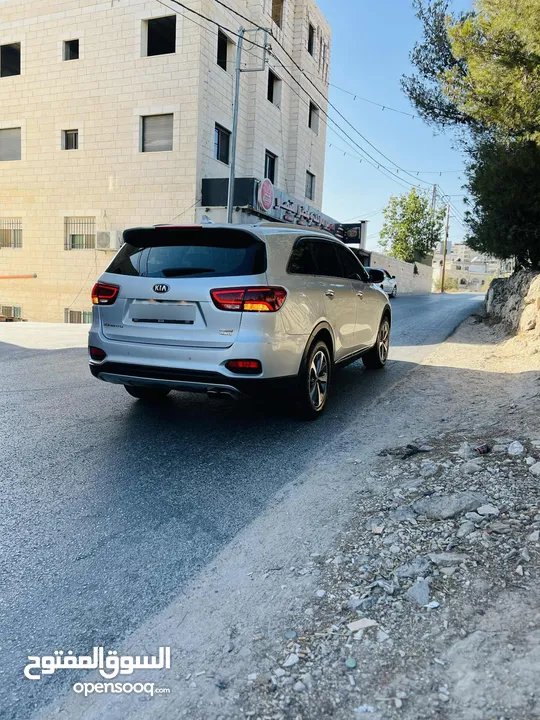 كيا سيورينتو ترخيص 2108 دهان شركه بالكامل  دفع رباعي 4x4