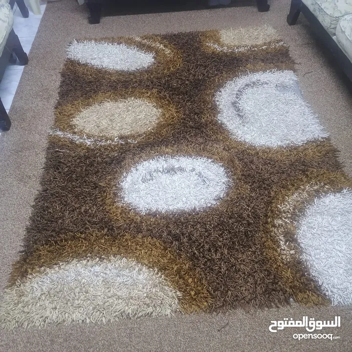 سجاد شاغي اثنتين وحده اكبر من الثانيه